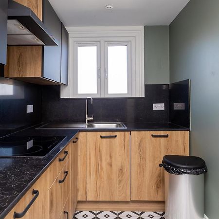 Spacious & Pristine 2Bd Flat - Balham Apartment London Ngoại thất bức ảnh