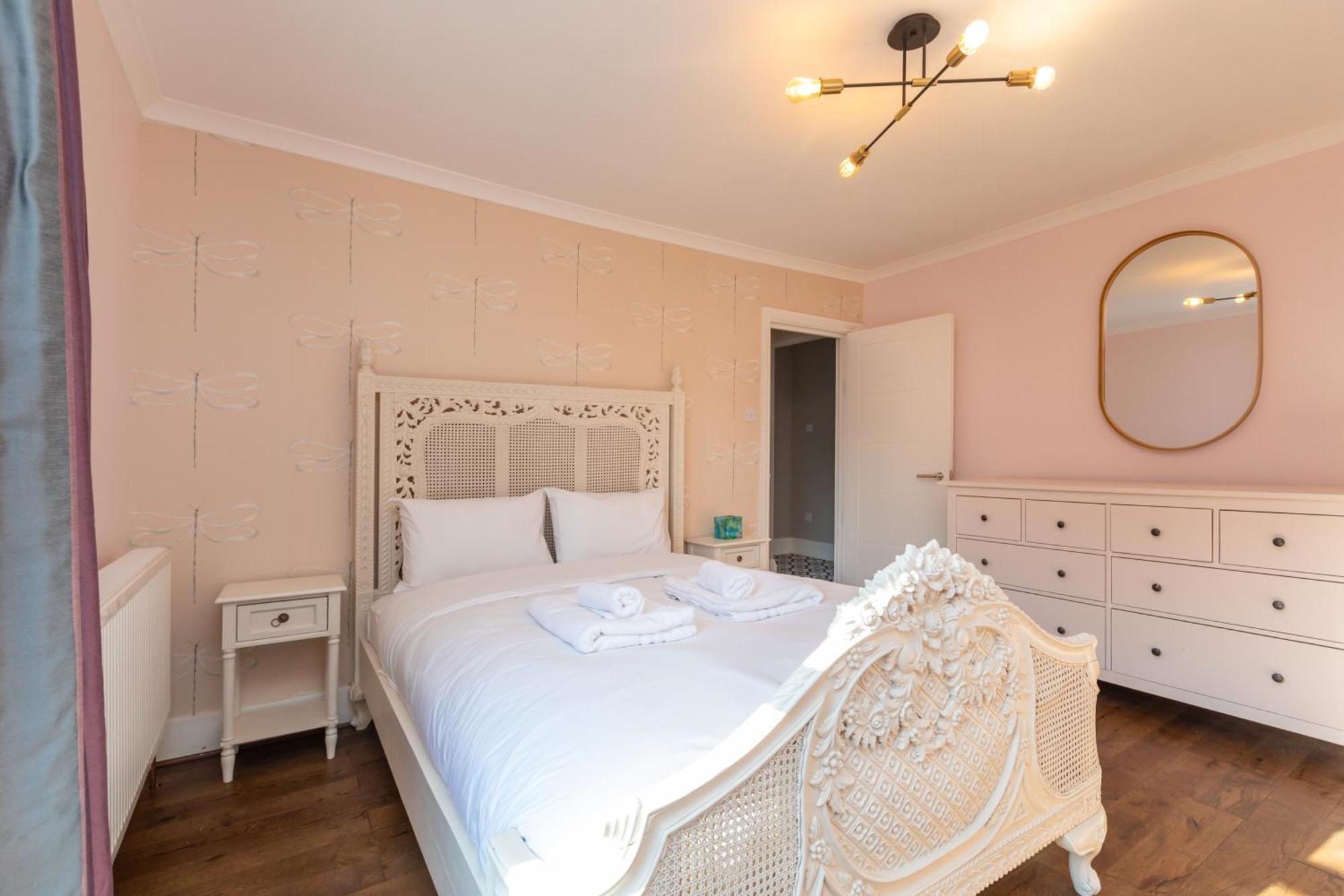 Spacious & Pristine 2Bd Flat - Balham Apartment London Ngoại thất bức ảnh