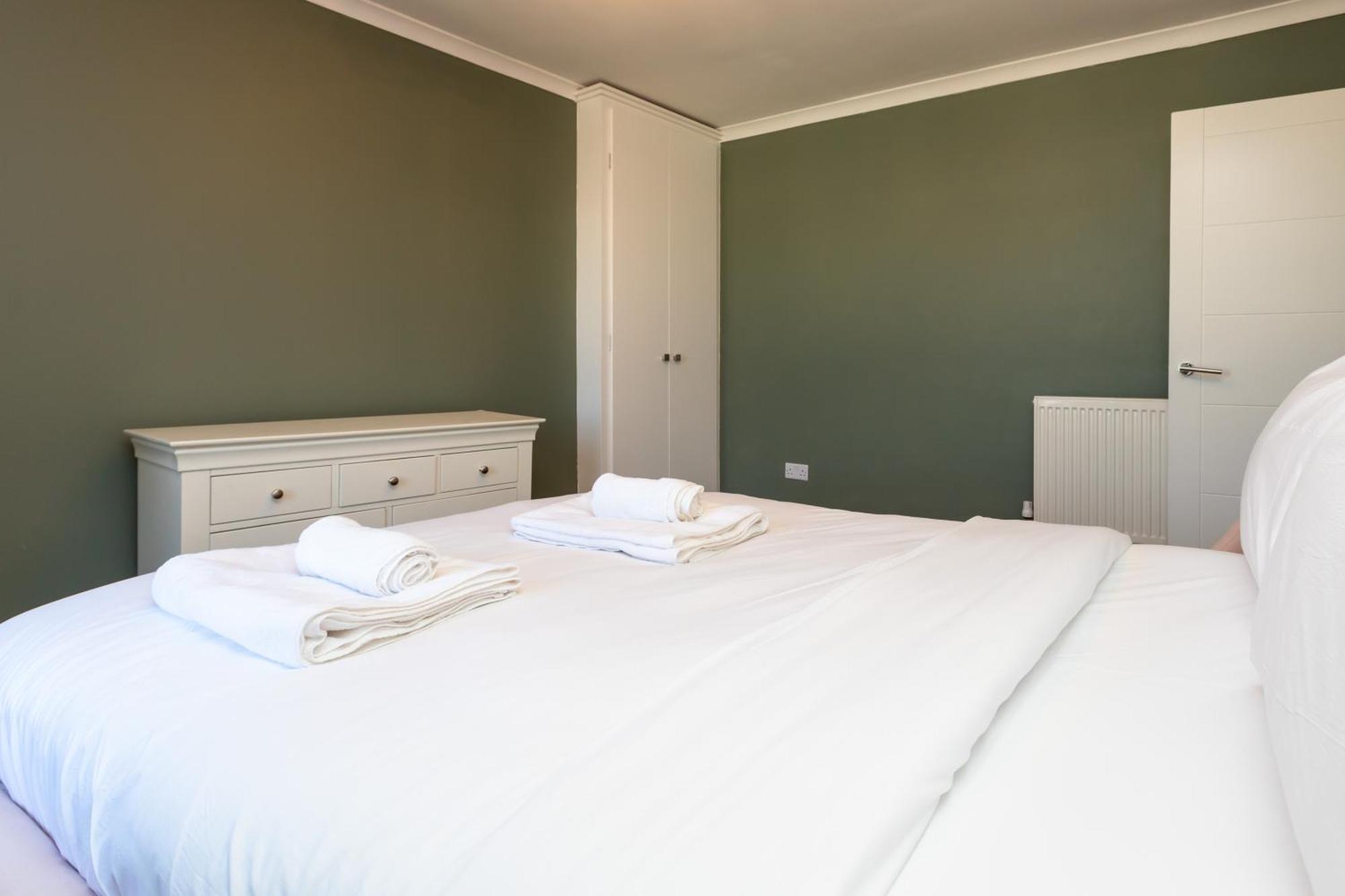 Spacious & Pristine 2Bd Flat - Balham Apartment London Ngoại thất bức ảnh