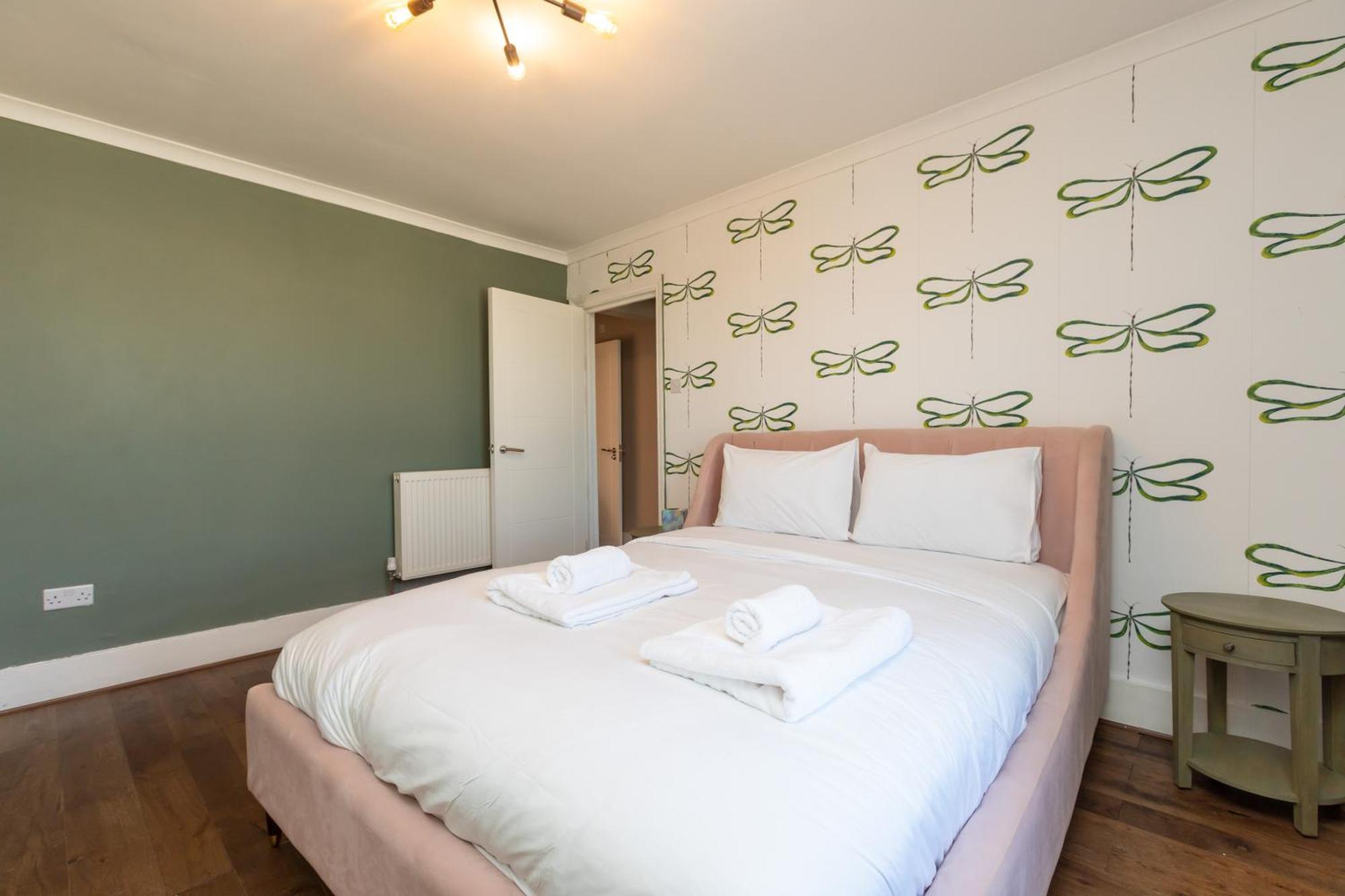 Spacious & Pristine 2Bd Flat - Balham Apartment London Ngoại thất bức ảnh